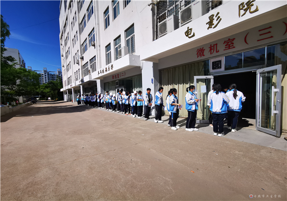 进场.jpg